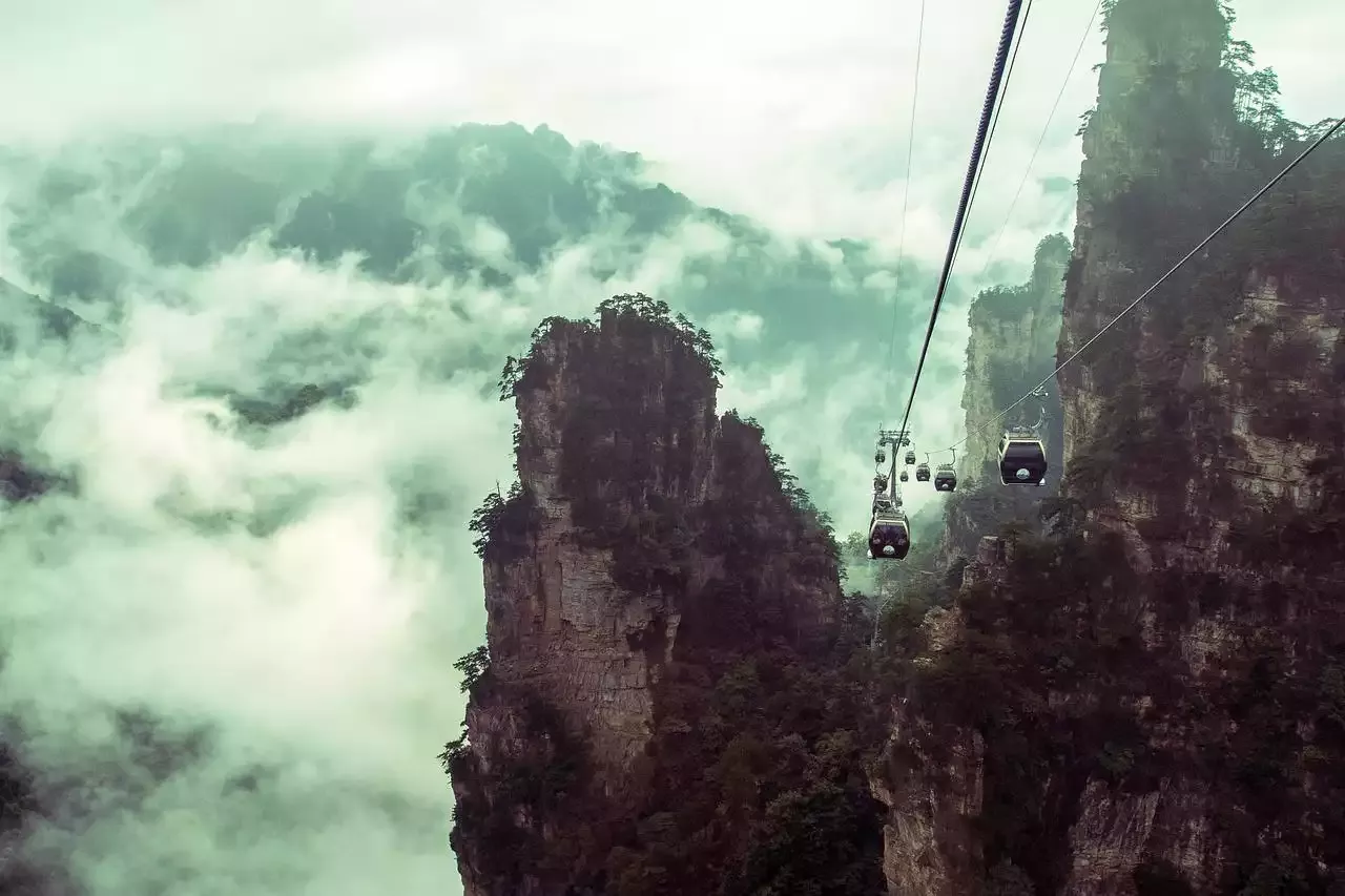 Zhangjiajie בסין היווה השראה להרי הללויה באווטאר הסרט
